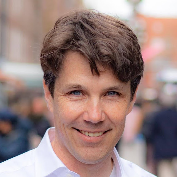 Maarten Coumans, founder of VvE Laadoplossing